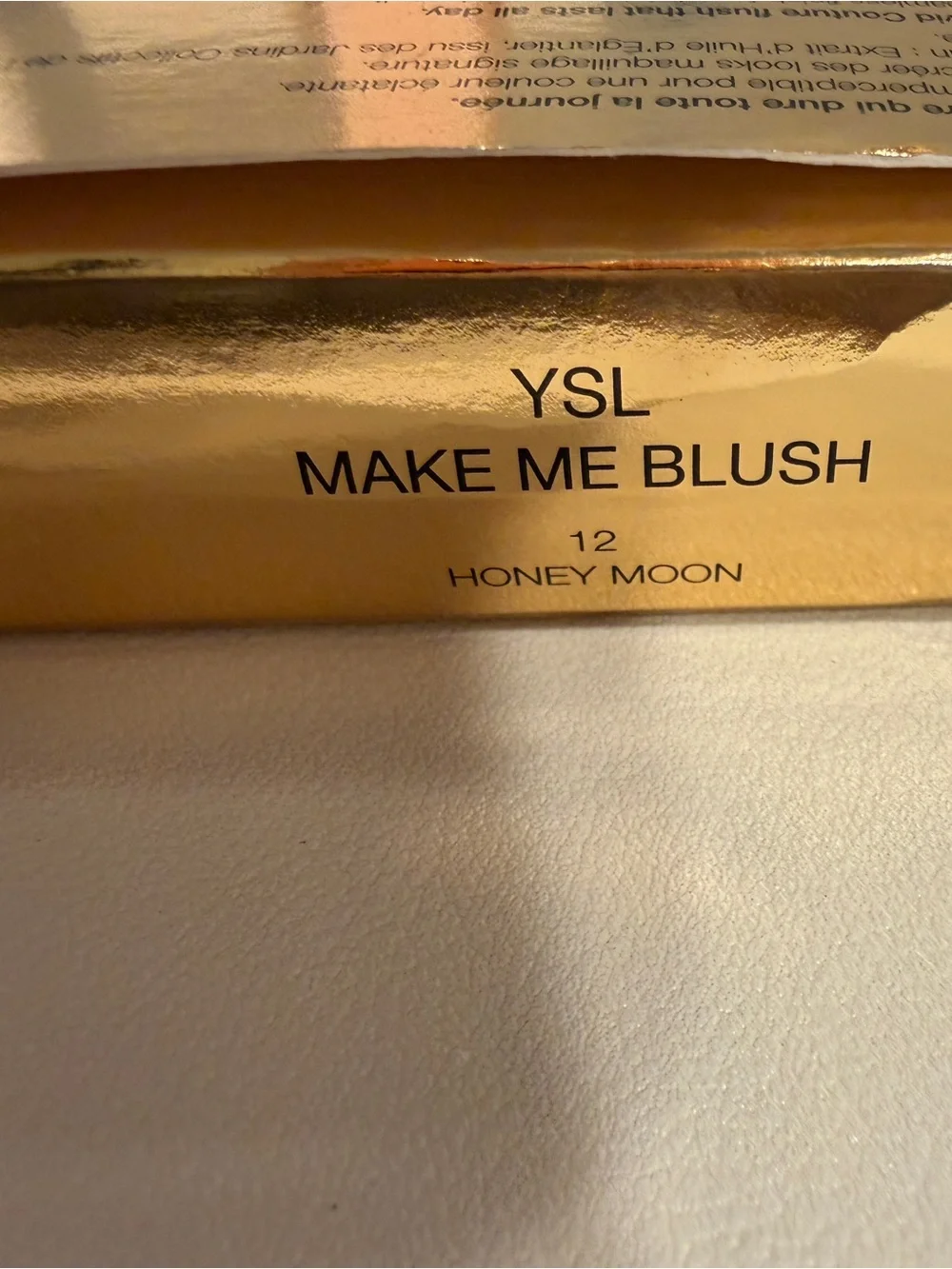 Yves Saint Laurent 